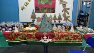 Um Natal reciclado na Sala de Recursos na Escola Municipal Cyro Monteiro