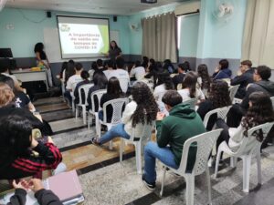 Reaproveita UERJ transforma óleo de cozinha em sabão sustentável e mobiliza comunidades