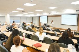 Silvana Gontijo participa de seminário da FGV sobre vulnerabilidades digitais