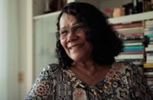 Tina Correia transforma memórias, histórias de família e cultura popular em uma declaração de amor ao Nordeste